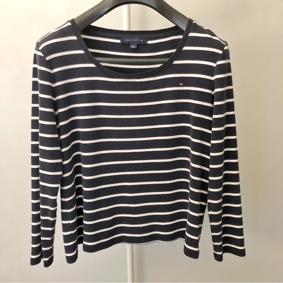 Tommy Hilfiger Tops - TOMMY HILFIGER Strips Black & White Pattern Scoop Neck Casual Blouse Sweatshirt.